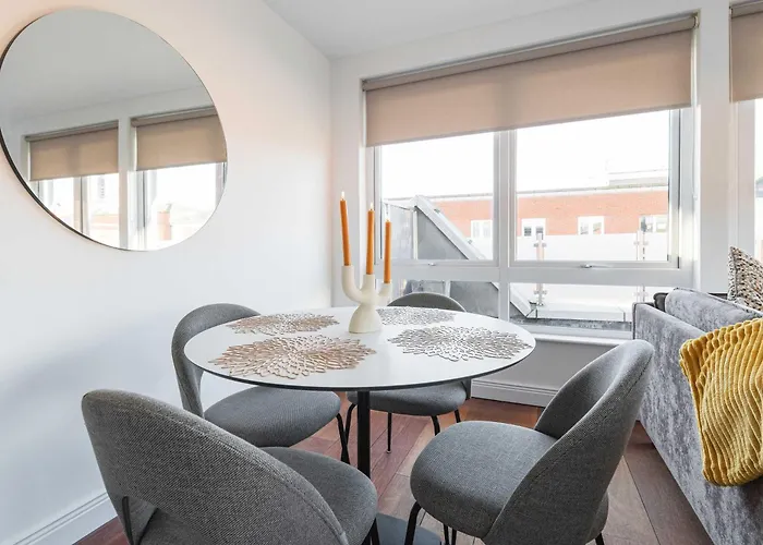 Dean Swift Square By At 아파트 *