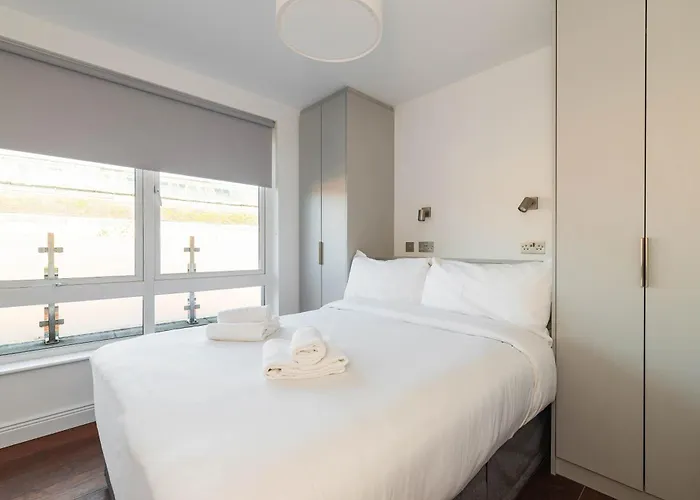 Dean Swift Square By At 더블린