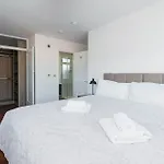 Apartament Dean Swift Square By At