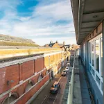 Apartament Dean Swift Square By At