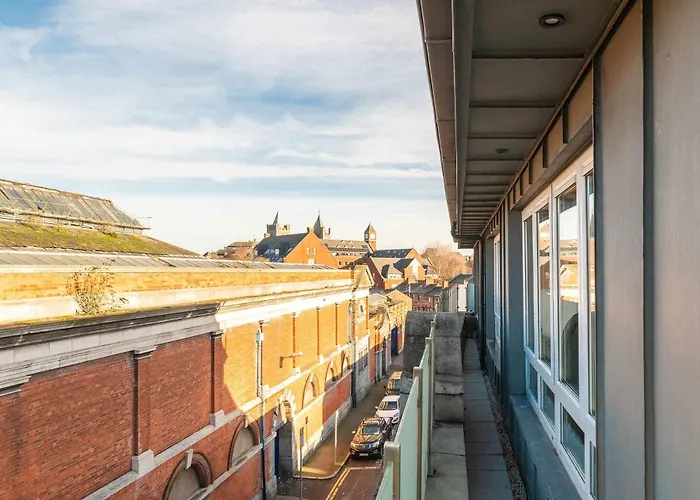 Dean Swift Square By At Apartment